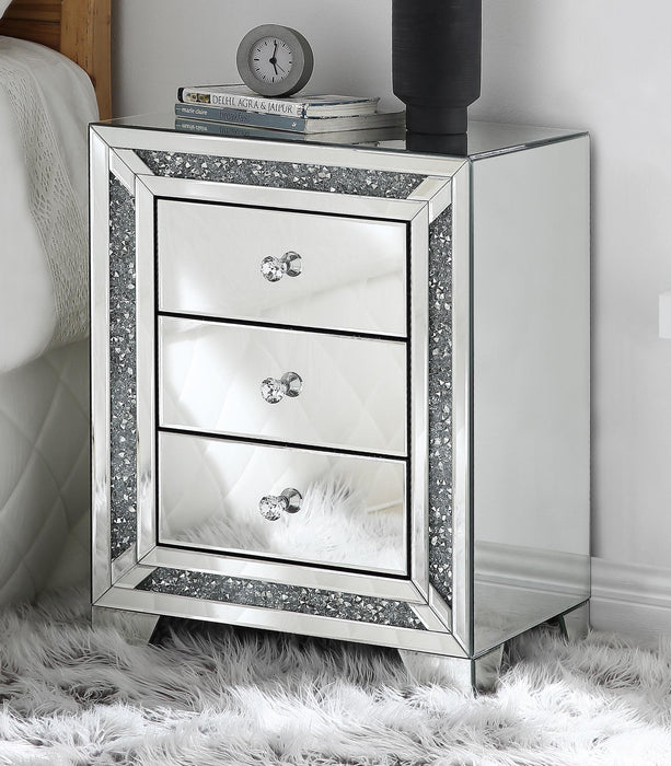 Noralie Mirrored & Faux Diamonds Accent Table - Home Discount Furniture - NJ-linden