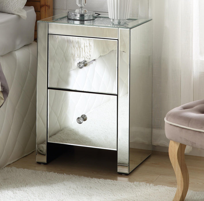 Noralie Mirrored & Faux Diamonds Accent Table - Home Discount Furniture - NJ-linden