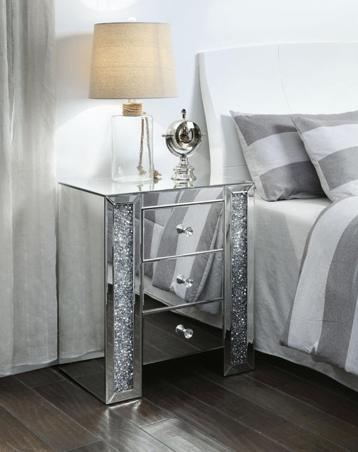 Noralie Mirrored & Faux Diamonds Accent Table - Home Discount Furniture - NJ-linden