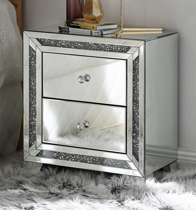 Noralie Mirrored & Faux Diamonds Accent Table - Home Discount Furniture - NJ-linden