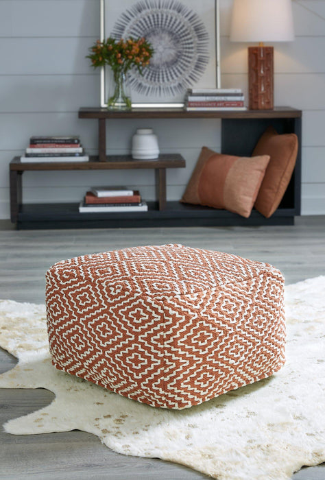 Brynnsen Pouf - Home Discount Furniture - NJ-linden